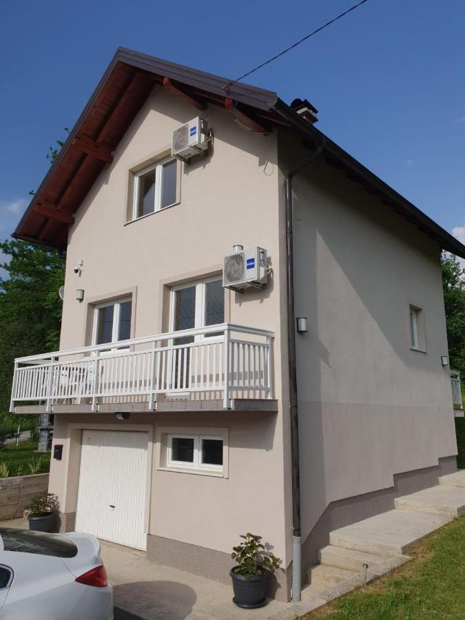 House Apartment Azra サラエヴォ エクステリア 写真