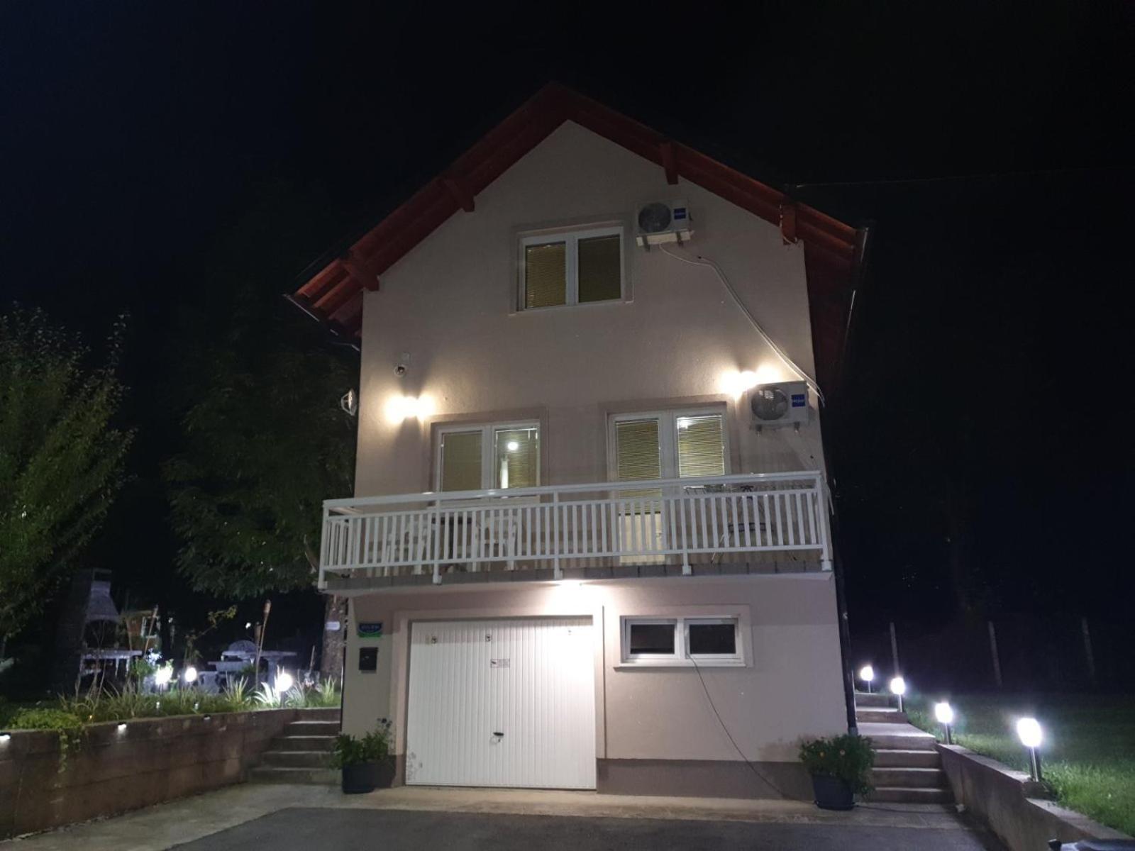 House Apartment Azra サラエヴォ エクステリア 写真