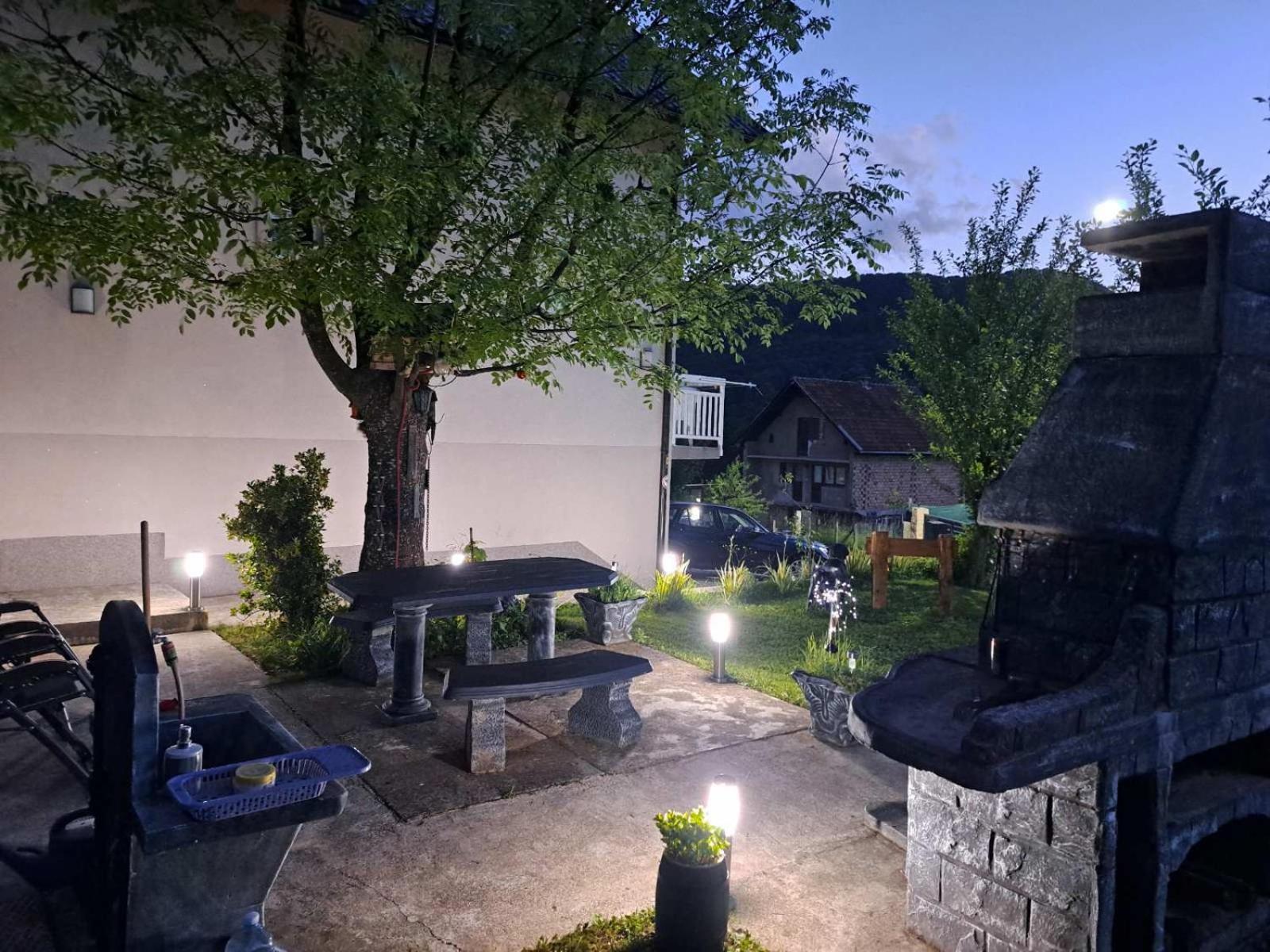 House Apartment Azra サラエヴォ エクステリア 写真